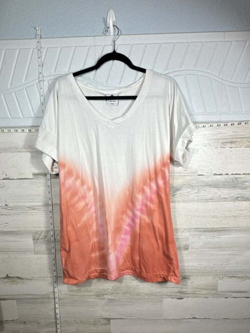 Like Love Tie Dye V-Neck T-Shirt Large Orange Pink White